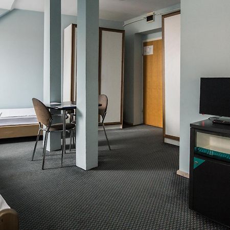 Hotel Carlstadt Karlovac Phòng bức ảnh