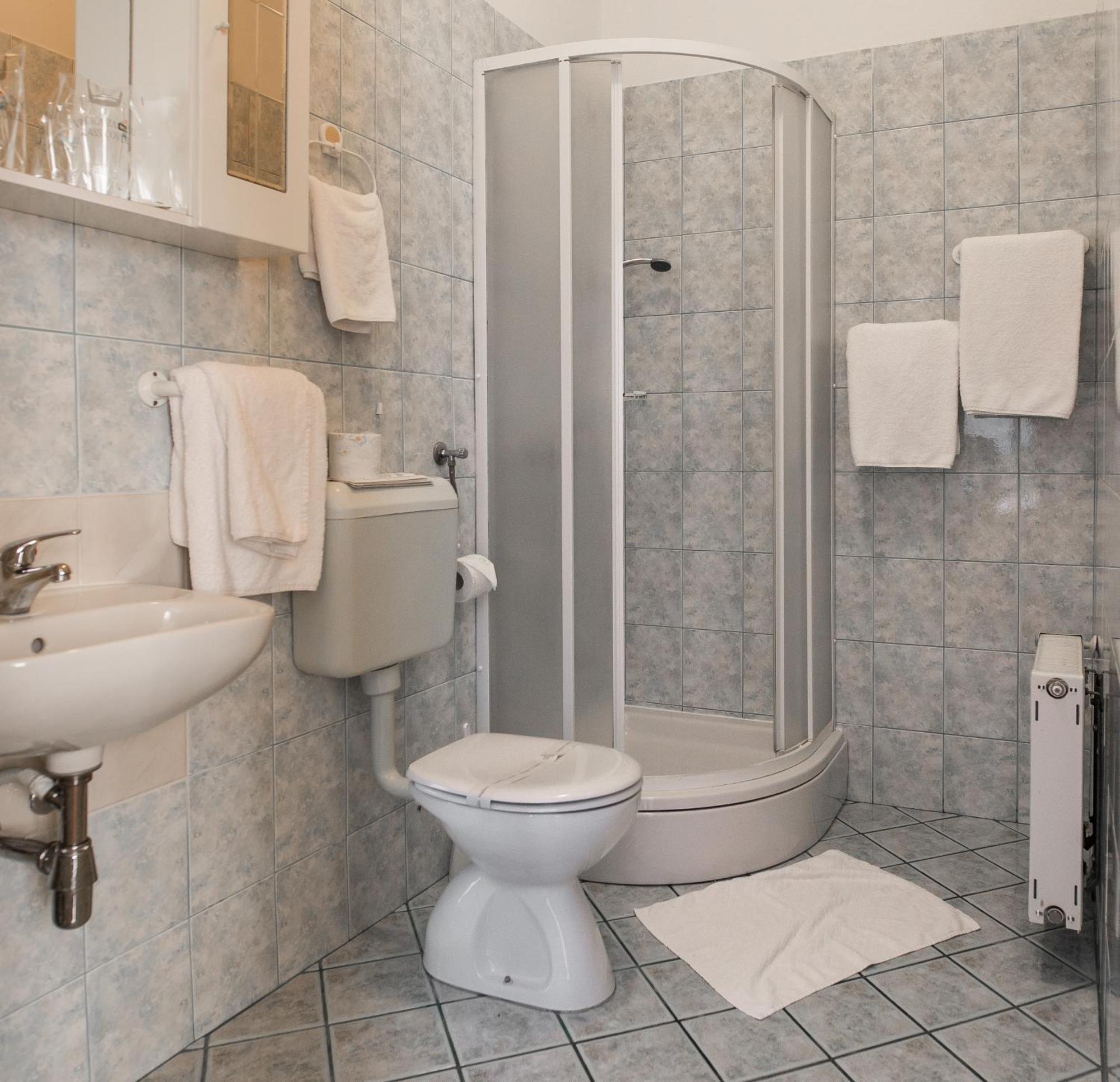 Hotel Carlstadt Karlovac Ngoại thất bức ảnh