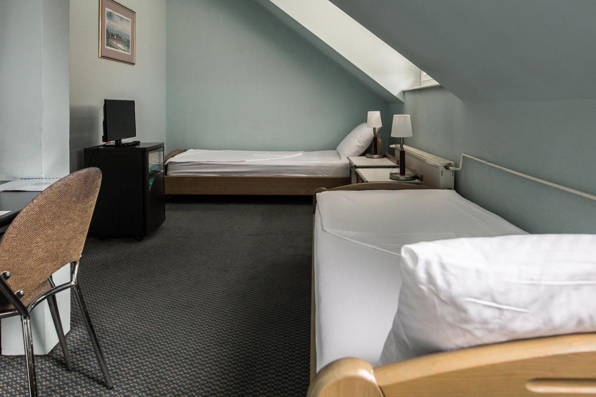 Hotel Carlstadt Karlovac Phòng bức ảnh