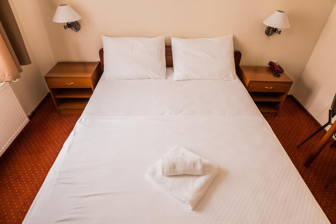 Hotel Carlstadt Karlovac Ngoại thất bức ảnh