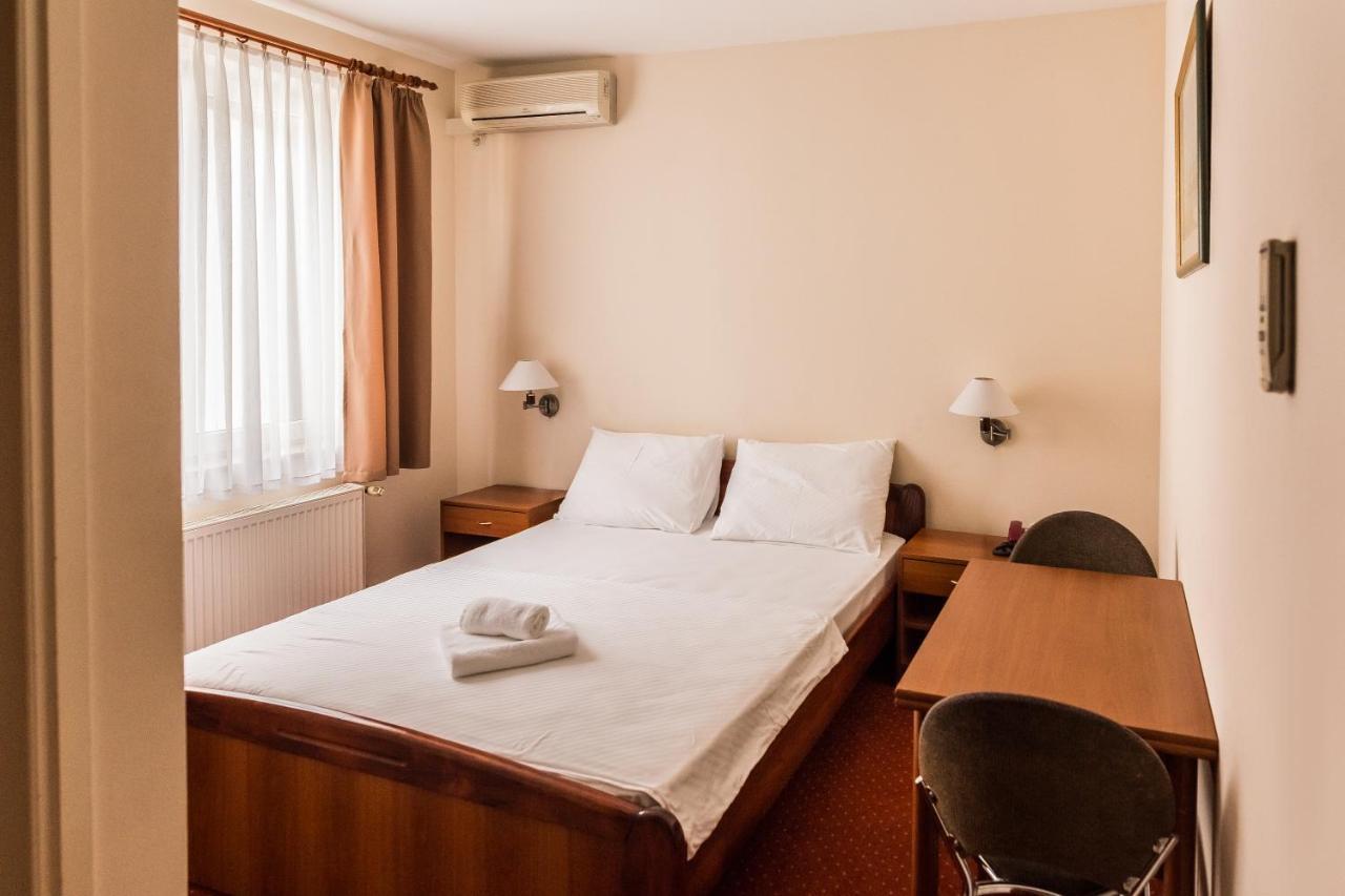 Hotel Carlstadt Karlovac Ngoại thất bức ảnh