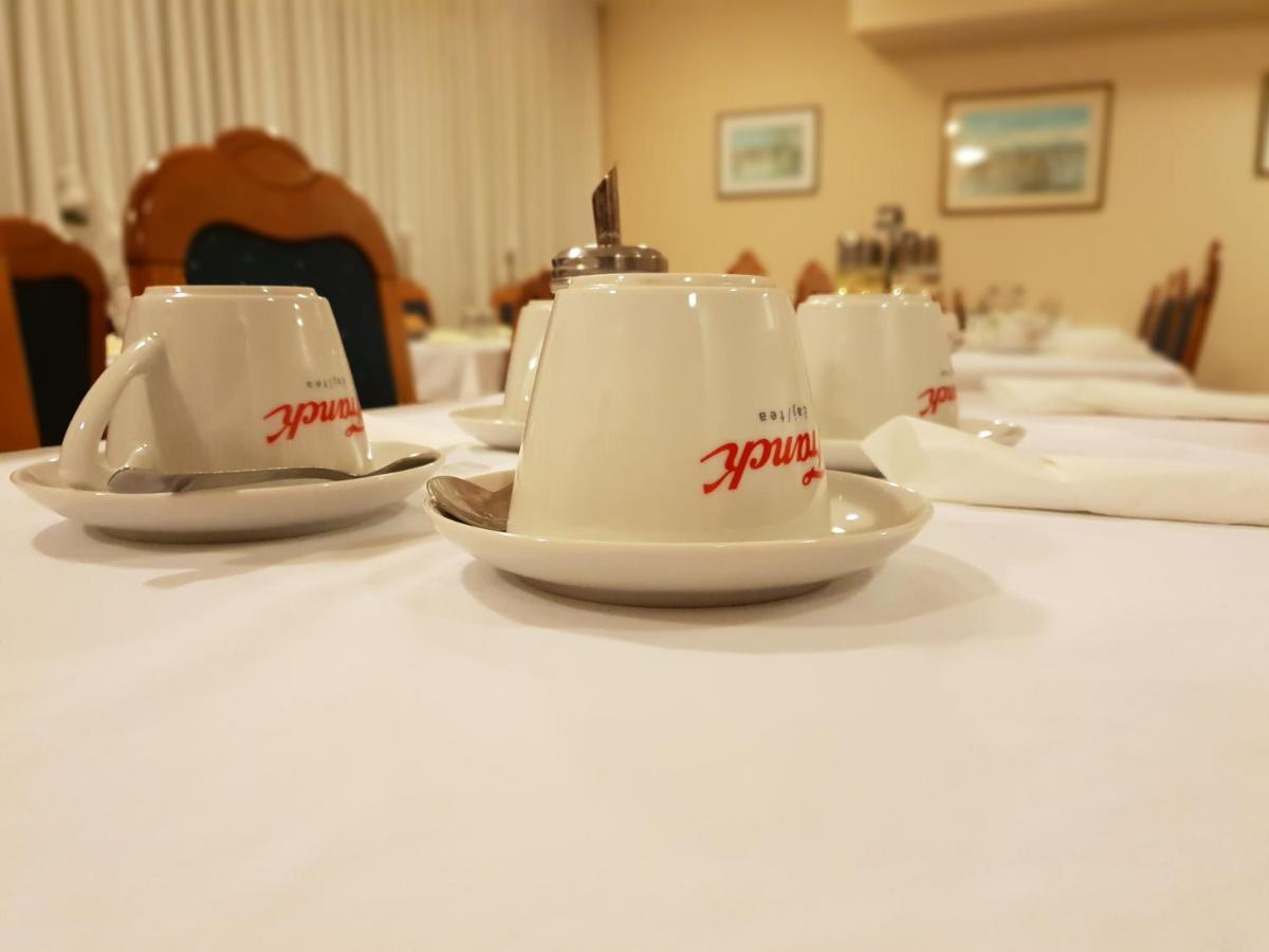 Hotel Carlstadt Karlovac Ngoại thất bức ảnh