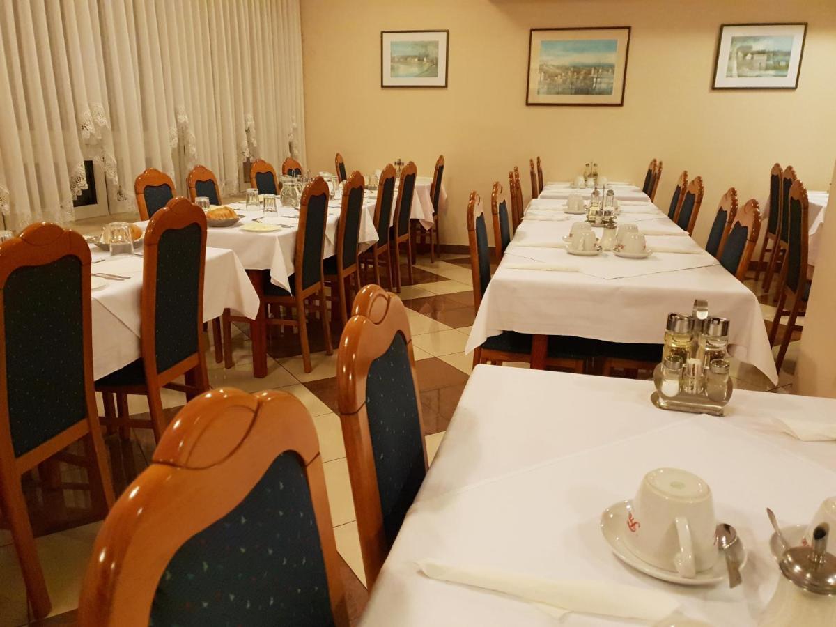 Hotel Carlstadt Karlovac Ngoại thất bức ảnh