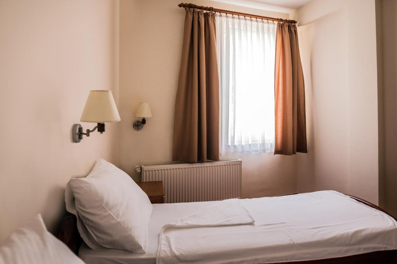 Hotel Carlstadt Karlovac Ngoại thất bức ảnh