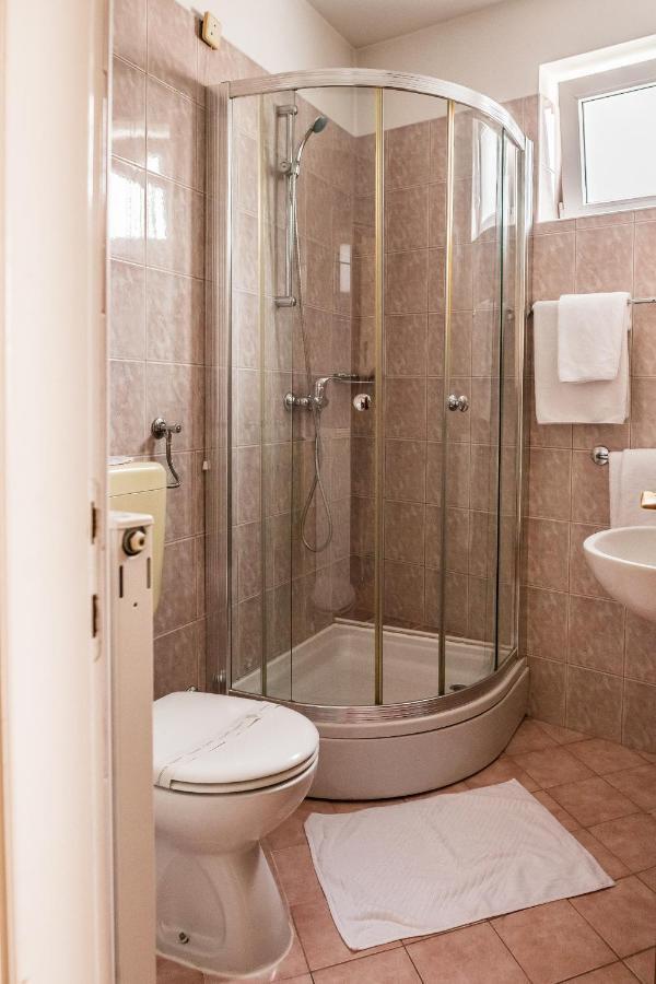 Hotel Carlstadt Karlovac Ngoại thất bức ảnh