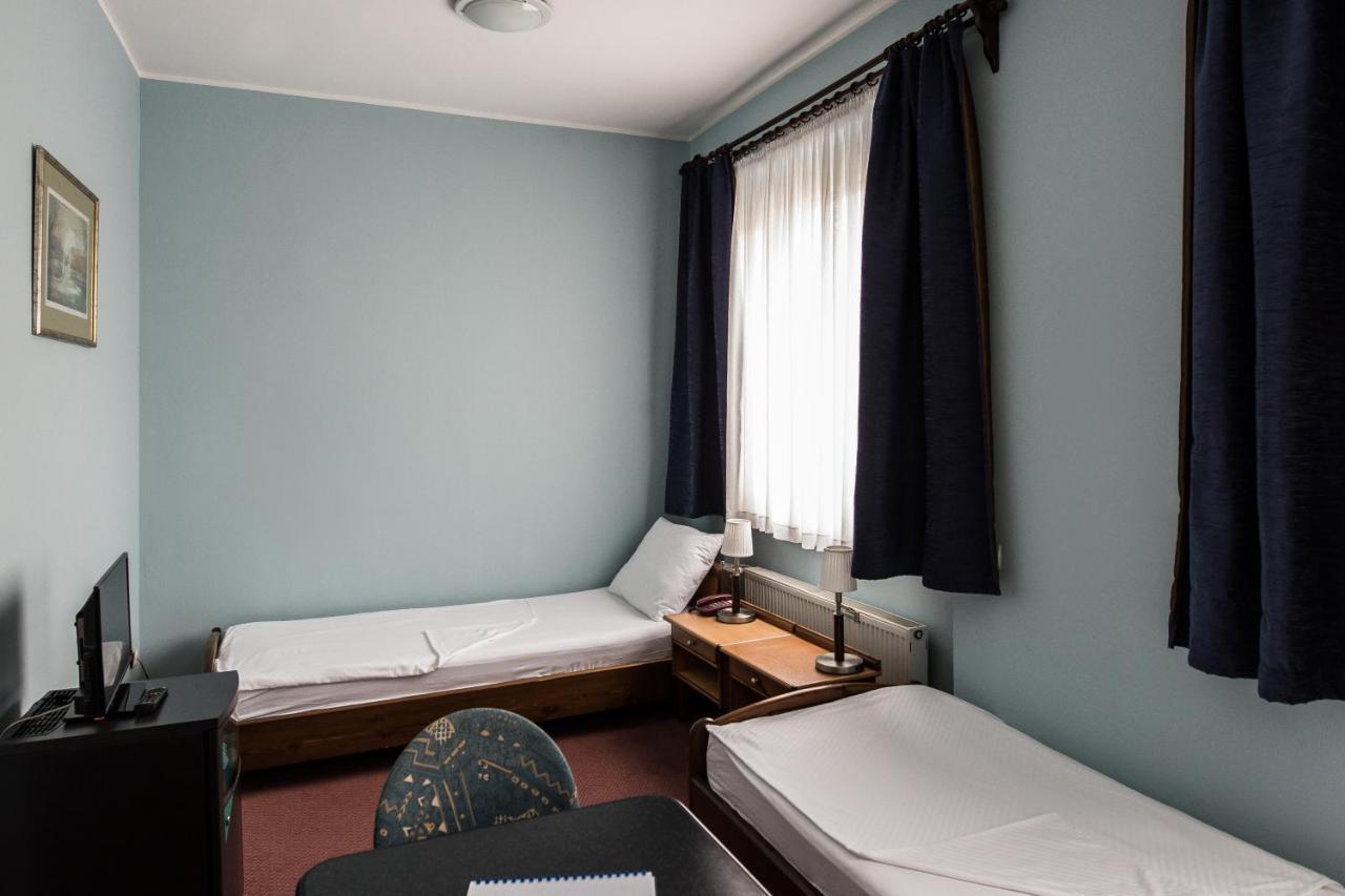 Hotel Carlstadt Karlovac Ngoại thất bức ảnh