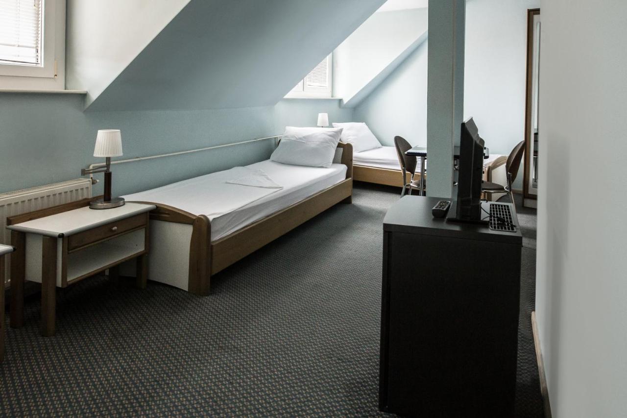 Hotel Carlstadt Karlovac Ngoại thất bức ảnh
