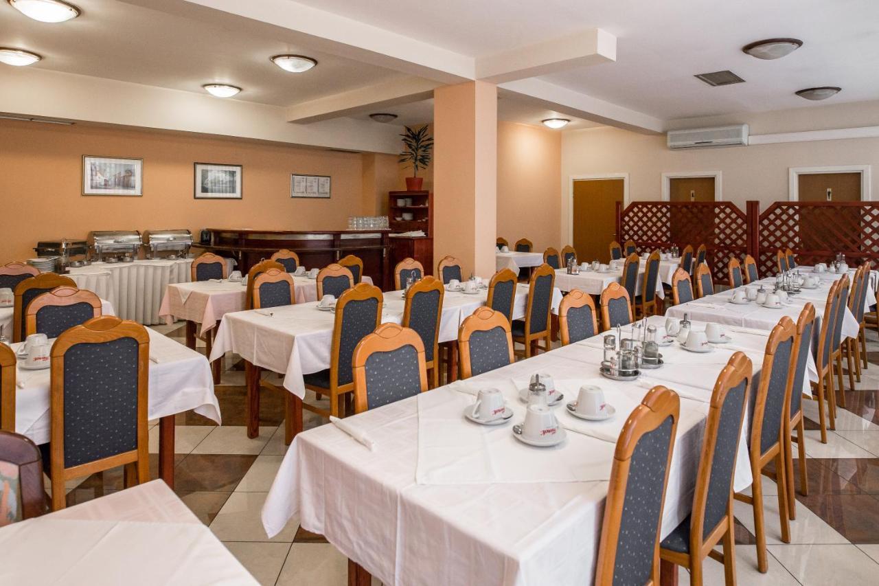 Hotel Carlstadt Karlovac Ngoại thất bức ảnh