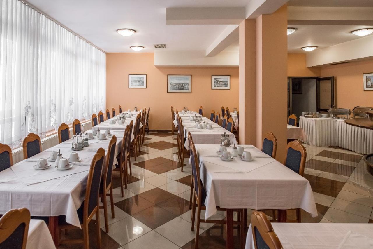 Hotel Carlstadt Karlovac Ngoại thất bức ảnh