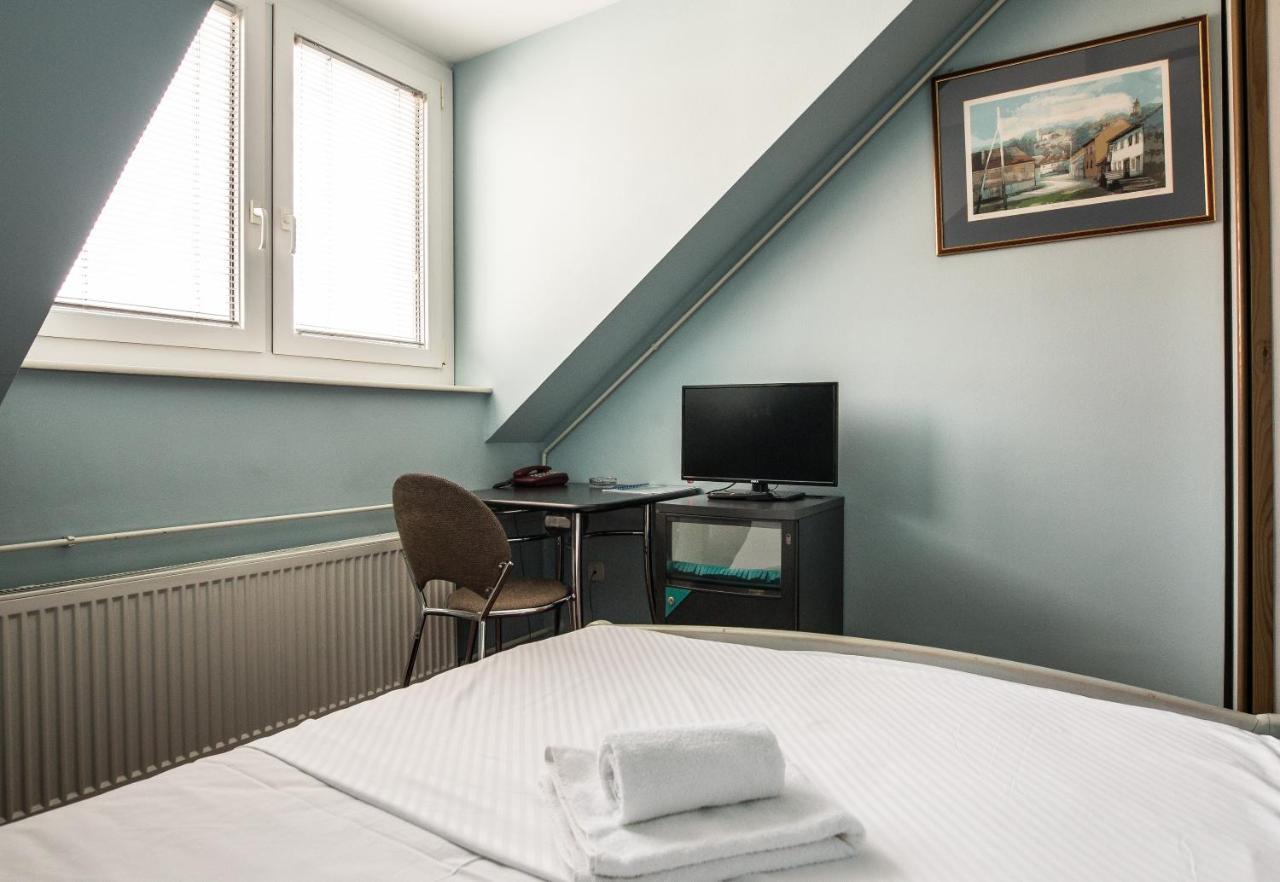 Hotel Carlstadt Karlovac Ngoại thất bức ảnh
